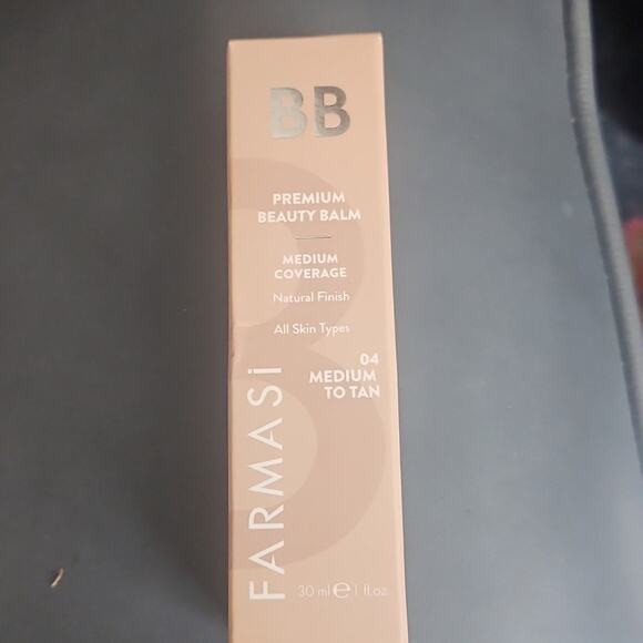 Farmasi BB Cream Foundation- 03 Medium Beauty Blending Makeup - Picture 1 of 5
